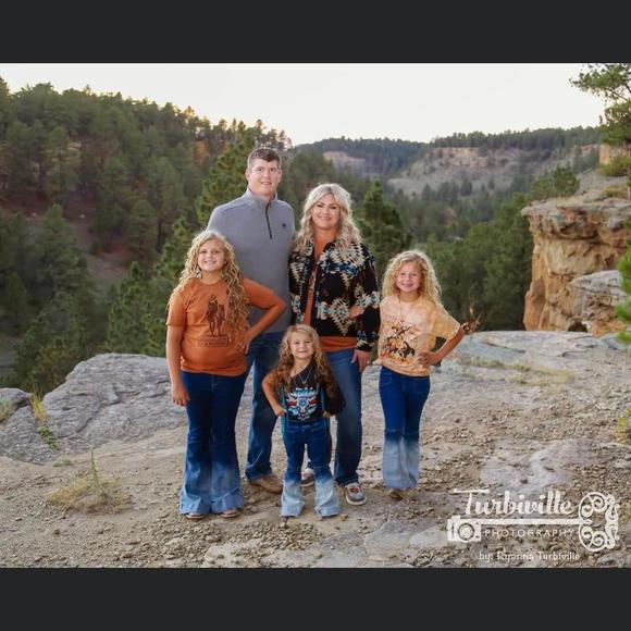 Meet your Posher, Amanda - Picture 1 of 1